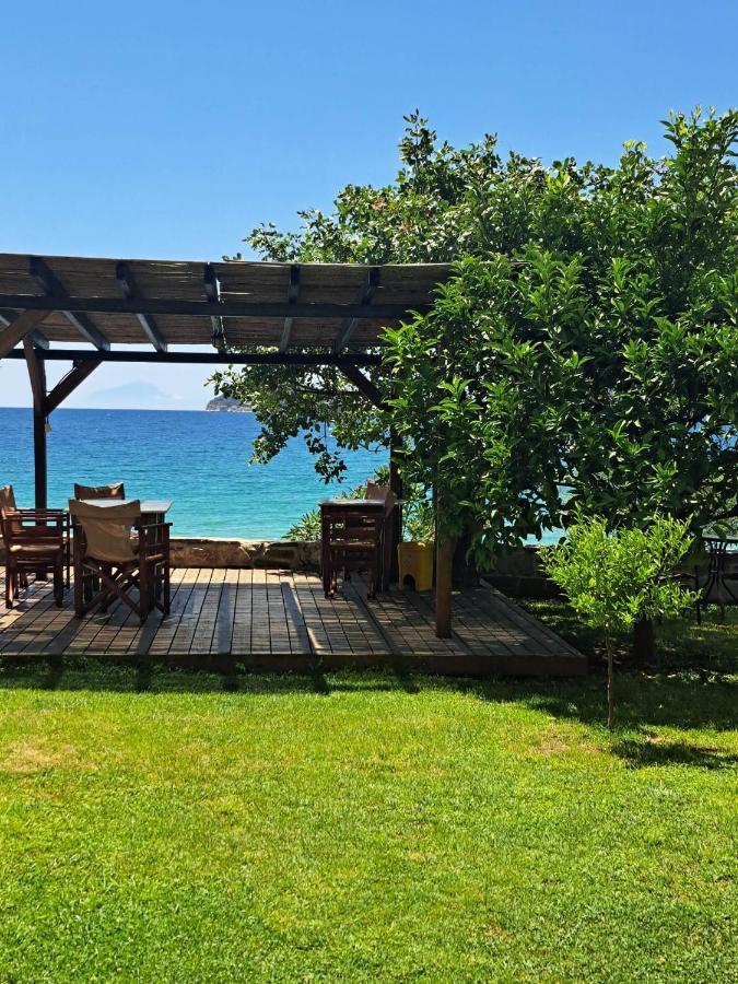 Villa La Casa Sul Mare à PalaiónTsiflíkion Extérieur photo